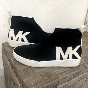 Michael Kors Womens Grover Stretch Platform Sock Sneakers Black with logo 5.5